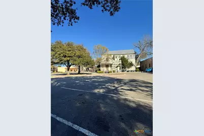 256 W Court Street, Seguin, TX 78155 - Photo 24