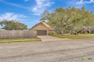 508 Masters Dr, Victoria, TX 77904 - Photo 4