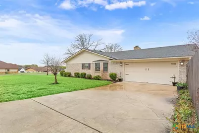 901 S Roy Reynolds Drive, Harker Heights, TX 76548 - Photo 4