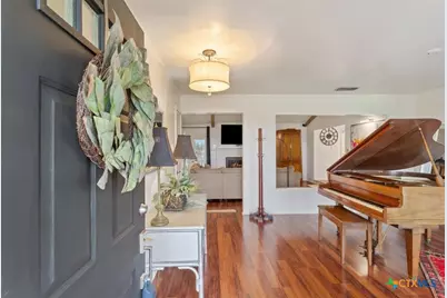 901 S Roy Reynolds Drive, Harker Heights, TX 76548 - Photo 8