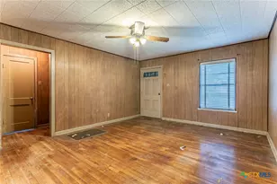 1217 S 41st St, Temple, TX 76504 - Photo 4