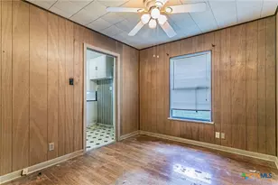 1217 S 41st St, Temple, TX 76504 - Photo 8