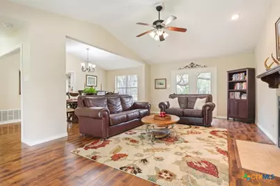 7511 N Lakeview Drive, Salado, TX 76571 - Photo 14