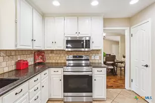 7511 N Lakeview Dr, Salado, TX 76571 - Photo 16