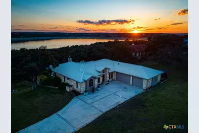 110 Kingsbury, Canyon Lake, TX 78133 - Photo 32