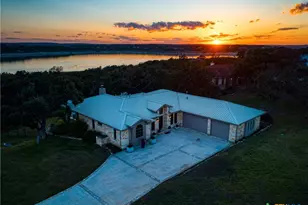 110 Kingsbury, Canyon Lake, TX 78133 - Photo 32