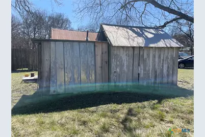 503 N Race Street, Lampasas, TX 76550 - Photo 10