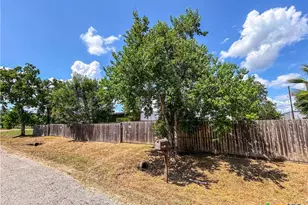 90 Honey Dr, Victoria, TX 77904 - Photo 40