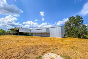 90 Honey Dr, Victoria, TX 77904 - Photo 4