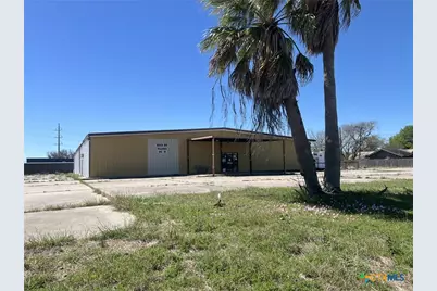 100 Village Road, Port Lavaca, TX 77979 - Photo 2