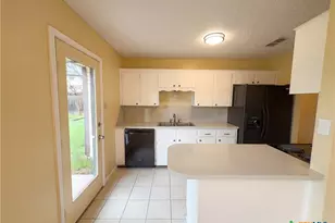 908 Hackberry St, Copperas Cove, TX 76522 - Photo 10