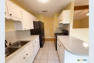 908 Hackberry Street, Copperas Cove, TX 76522 - Photo 2