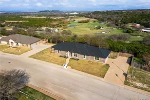 522 Skyline Dr, Copperas Cove, TX 76522 - Photo 2