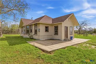 119 County Rd 3007, Lott, TX 76656 - Photo 18
