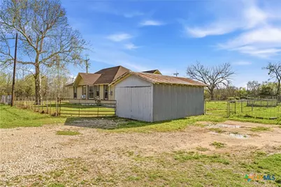 119 County Road 3007, Lott, TX 76656 - Photo 20