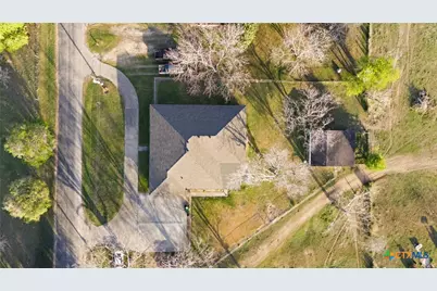 911 W Constitution Street, Victoria, TX 77901 - Photo 38
