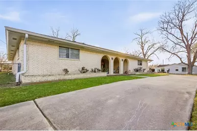 911 W Constitution Street, Victoria, TX 77901 - Photo 4