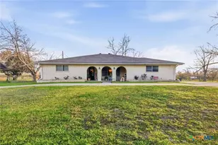 911 W Constitution St, Victoria, TX 77901 - Photo 2