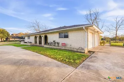911 W Constitution Street, Victoria, TX 77901 - Photo 4