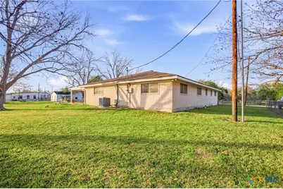 911 W Constitution Street, Victoria, TX 77901 - Photo 34