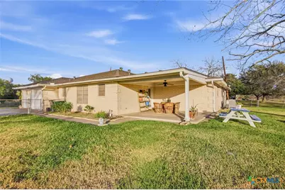 911 W Constitution Street, Victoria, TX 77901 - Photo 32