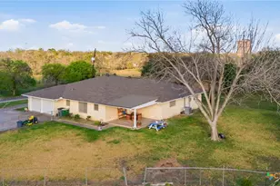 911 W Constitution St, Victoria, TX 77901 - Photo 38