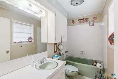911 W Constitution Street, Victoria, TX 77901 - Photo 20
