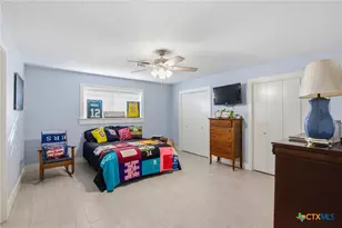 911 W Constitution St, Victoria, TX 77901 - Photo 22