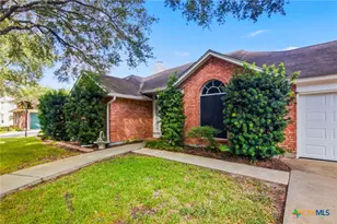 204 Windy Way Dr, Victoria, TX 77904 - Photo 1