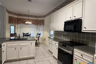 204 Windy Way Dr, Victoria, TX 77904 - Photo 8