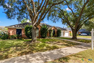204 Windy Way Drive, Victoria, TX 77904 - Photo 6