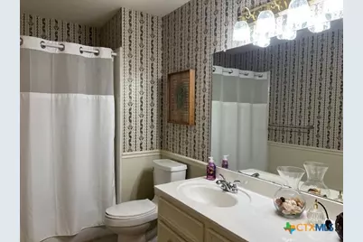 204 Windy Way Drive, Victoria, TX 77904 - Photo 22