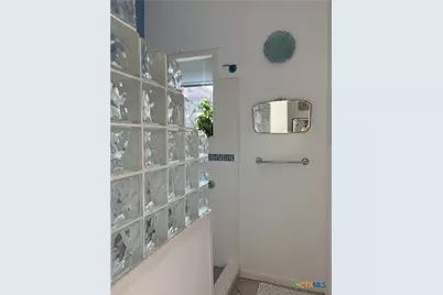 316 S Main Street, Seadrift, TX 77983 - Photo 8