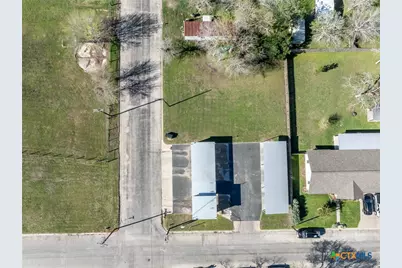 806 N Avenue G, Shiner, TX 77984 - Photo 28