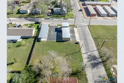 806 N Avenue G, Shiner, TX 77984 - Photo 34