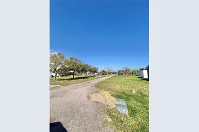 1508 W Tyler Avenue, Port O'Connor, TX 77982 - Photo 4