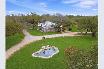 561 County Road 785, Natalia, TX 78059 - Photo 36