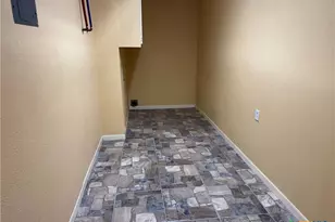 401 Shiloh Dr, Victoria, TX 77904 - Photo 14