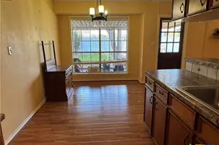 401 Shiloh Dr, Victoria, TX 77904 - Photo 10