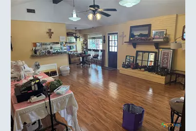 401 Shiloh Drive, Victoria, TX 77904 - Photo 6