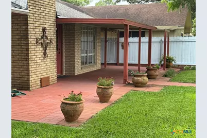 401 Shiloh Drive, Victoria, TX 77904 - Photo 30