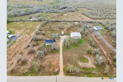 813 Pleasant Acres Drive, Seguin, TX 78155 - Photo 2