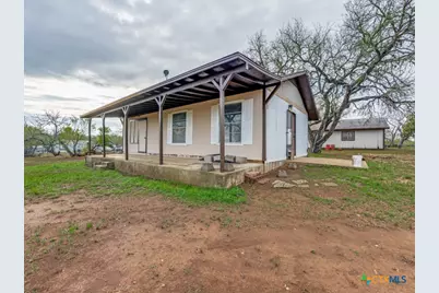 813 Pleasant Acres Drive, Seguin, TX 78155 - Photo 22