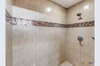 813 Pleasant Acres Drive, Seguin, TX 78155 - Photo 10