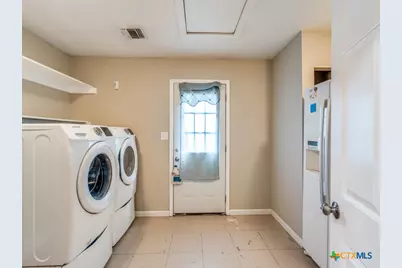 813 Pleasant Acres Drive, Seguin, TX 78155 - Photo 18