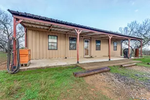 813 Pleasant Acres Dr, Seguin, TX 78155 - Photo 2