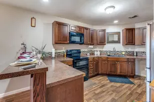 813 Pleasant Acres Dr, Seguin, TX 78155 - Photo 1