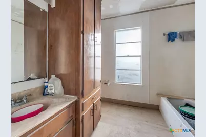 813 Pleasant Acres Drive, Seguin, TX 78155 - Photo 22