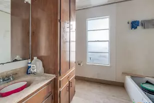 813 Pleasant Acres Dr, Seguin, TX 78155 - Photo 22