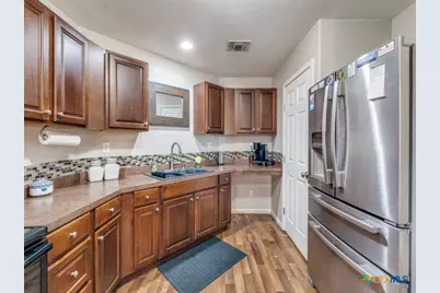813 Pleasant Acres Drive, Seguin, TX 78155 - Photo 4